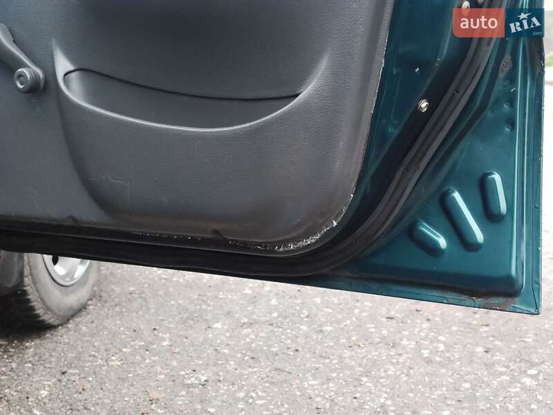 Седан Daewoo Lanos 2000 в Александрие