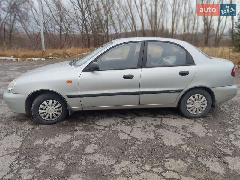 Седан Daewoo Lanos 2005 в Остроге