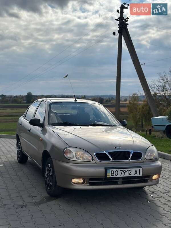 Седан Daewoo Lanos 2008 в Шумске