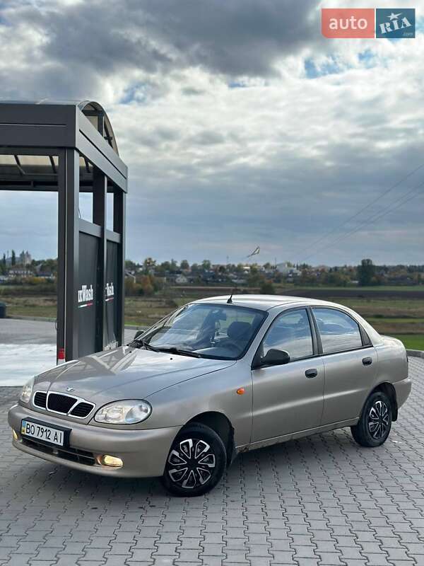 Седан Daewoo Lanos 2008 в Шумске