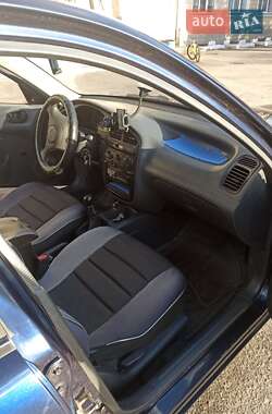 Седан Daewoo Lanos 2003 в Черкассах