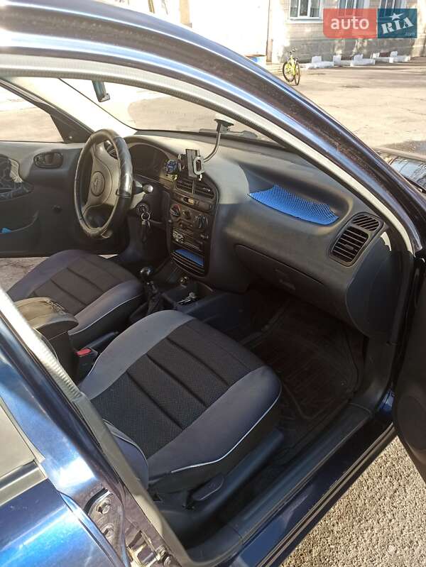 Седан Daewoo Lanos 2003 в Черкассах