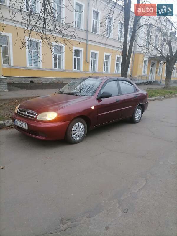 Седан Daewoo Lanos 2010 в Полтаве