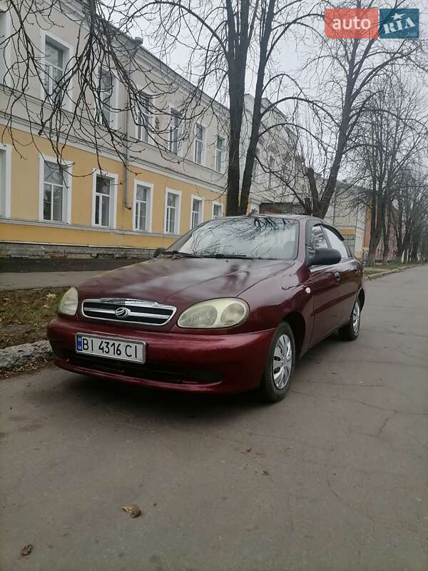 Седан Daewoo Lanos 2010 в Полтаве