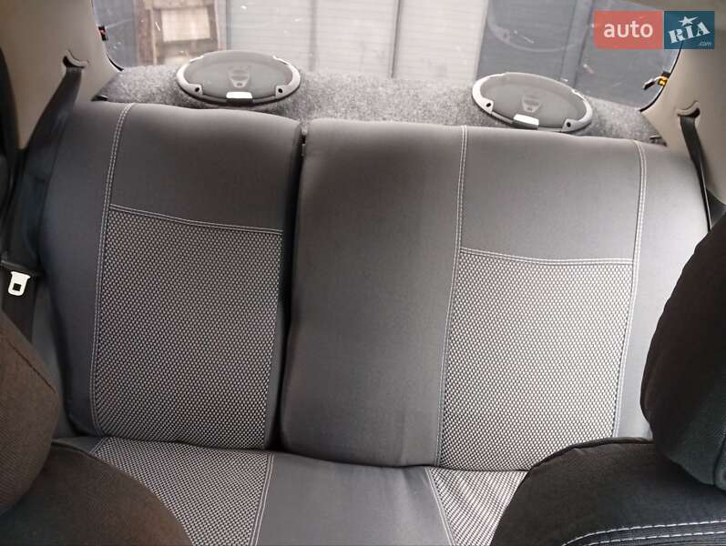 Седан Daewoo Lanos 2004 в Богодухове