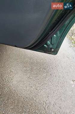 Седан Daewoo Lanos 1998 в Львове