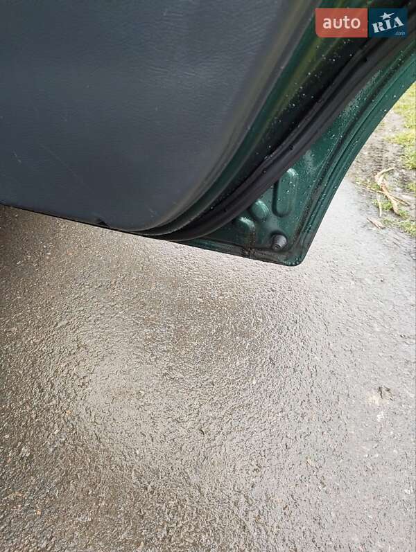 Седан Daewoo Lanos 1998 в Львове