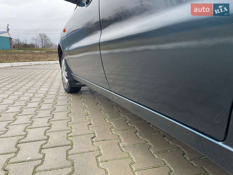 Седан Daewoo Lanos 2003 в Калиновке