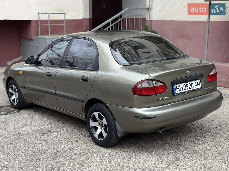Седан Daewoo Lanos 2004 в Одессе