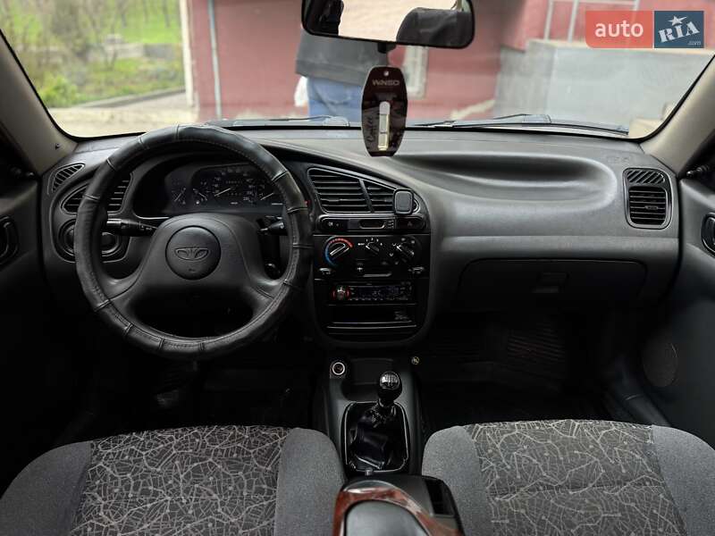 Седан Daewoo Lanos 2004 в Одессе