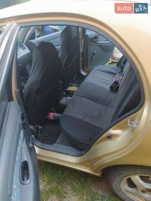 Седан Daewoo Lanos 2003 в Чуднові