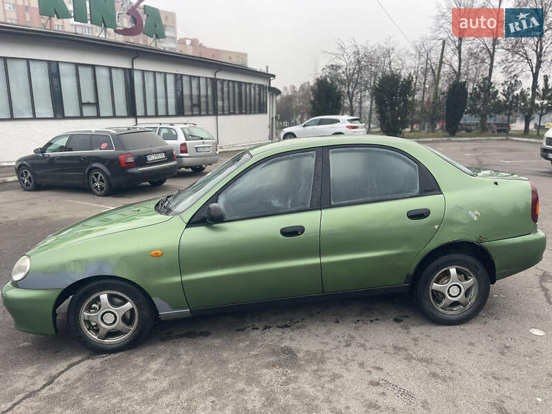 Седан Daewoo Lanos 2003 в Ровно