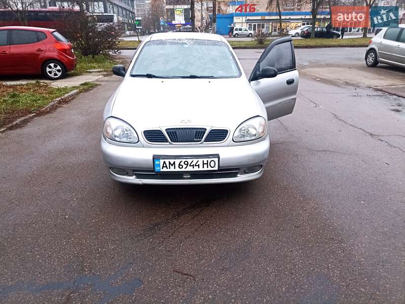 Седан Daewoo Lanos 2002 в Житомире