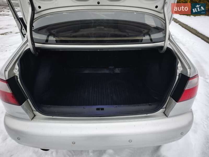 Седан Daewoo Lanos 2004 в Харькове