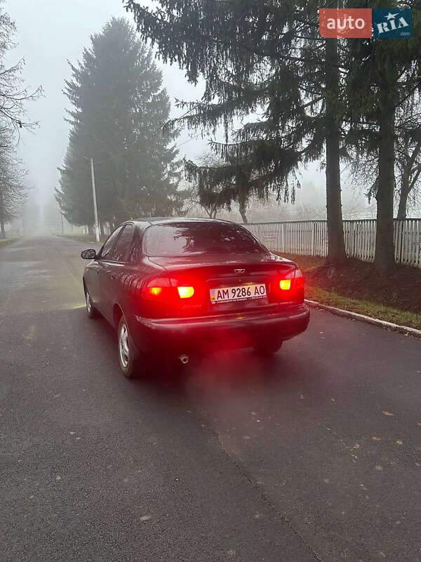 Седан Daewoo Lanos 2008 в Житомире