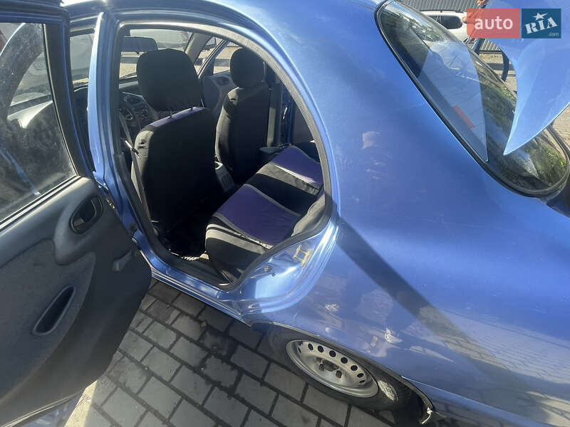 Седан Daewoo Lanos 2008 в Хмільнику