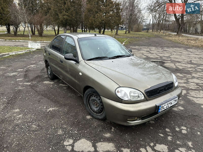 Седан Daewoo Lanos 2004 в Дрогобичі