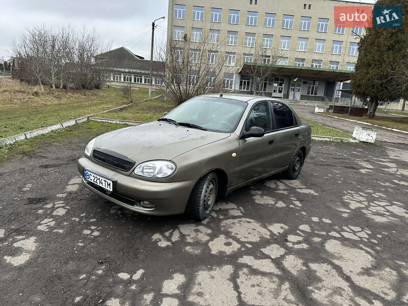 Седан Daewoo Lanos 2004 в Дрогобичі