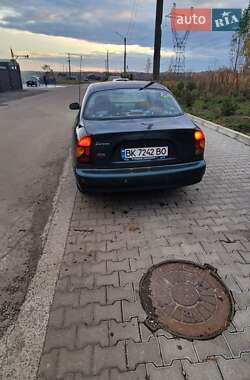 Седан Daewoo Lanos 2005 в Ровно