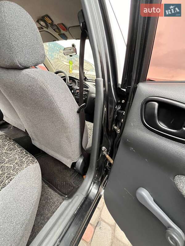 Седан Daewoo Lanos 2008 в Днепре