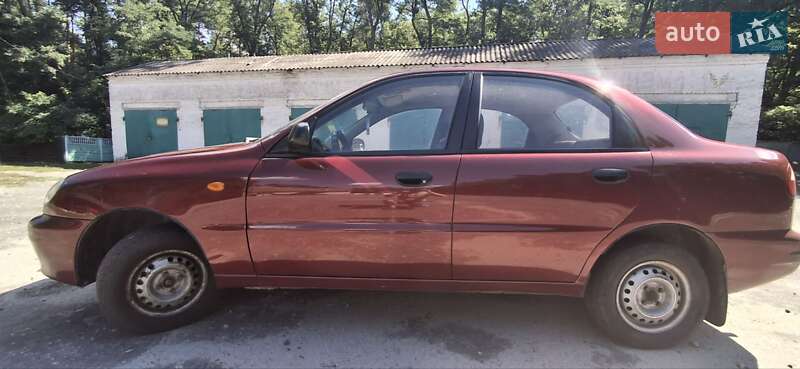 Седан Daewoo Lanos 2004 в Остер фото 5 Седан Daewoo Lanos 2004 в Остер