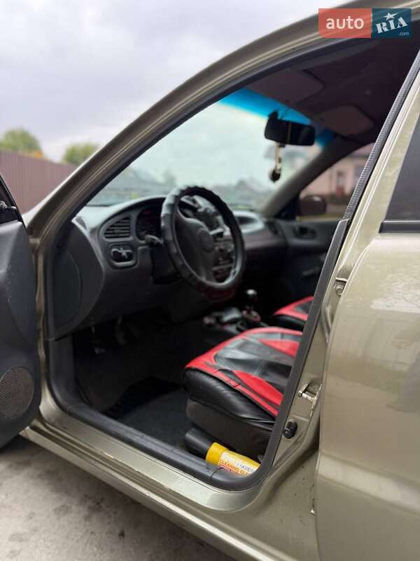 Седан Daewoo Lanos 2003 в Ичне