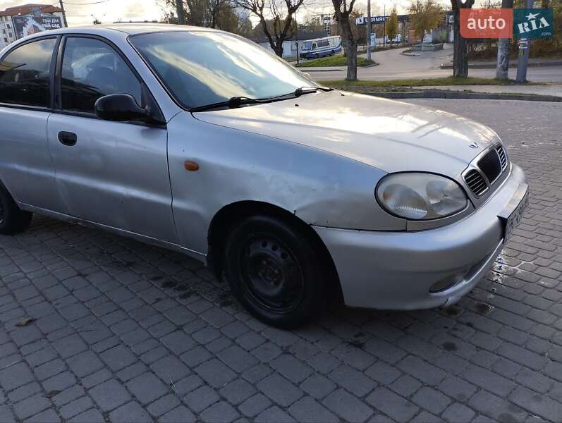 Седан Daewoo Lanos 1998 в Львове