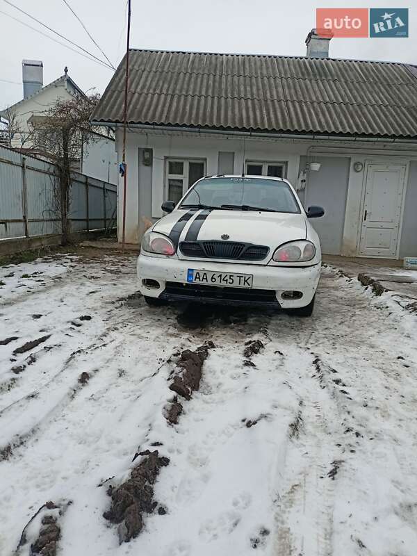 Седан Daewoo Lanos 2003 в Чернівцях