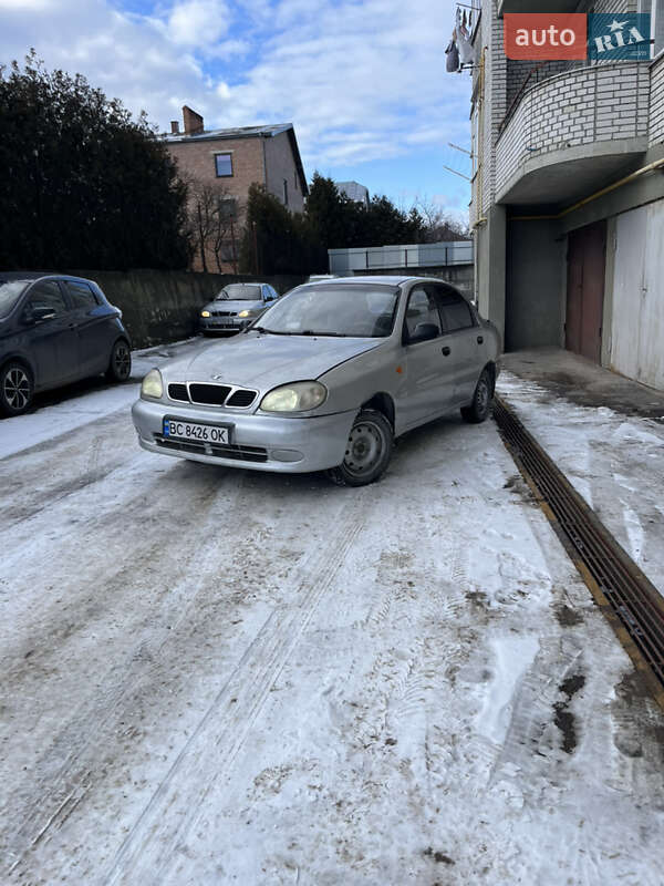 Седан Daewoo Lanos 2002 в Львове