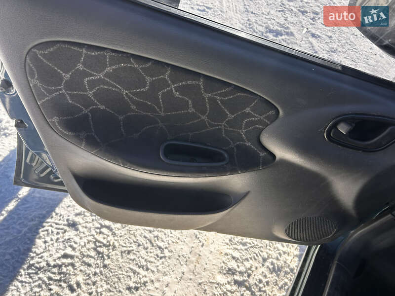 Седан Daewoo Lanos 2003 в Сумах