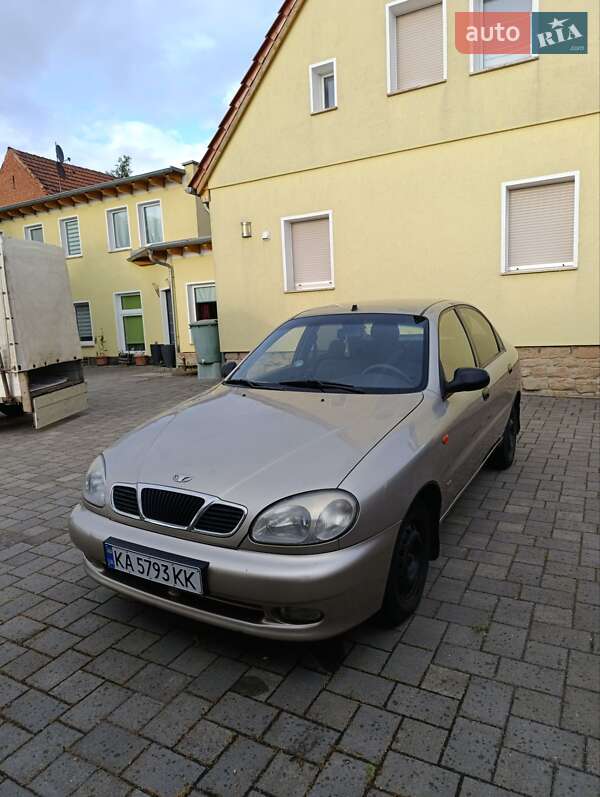 Седан Daewoo Lanos 2003 в Киеве