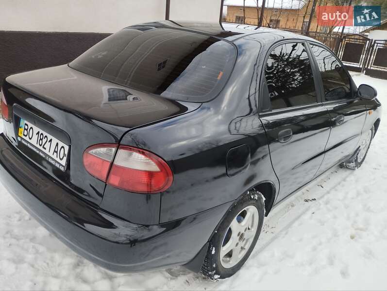 Седан Daewoo Lanos 2009 в Монастыриске