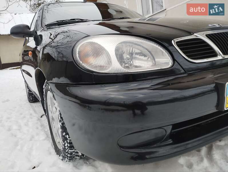 Седан Daewoo Lanos 2009 в Монастыриске