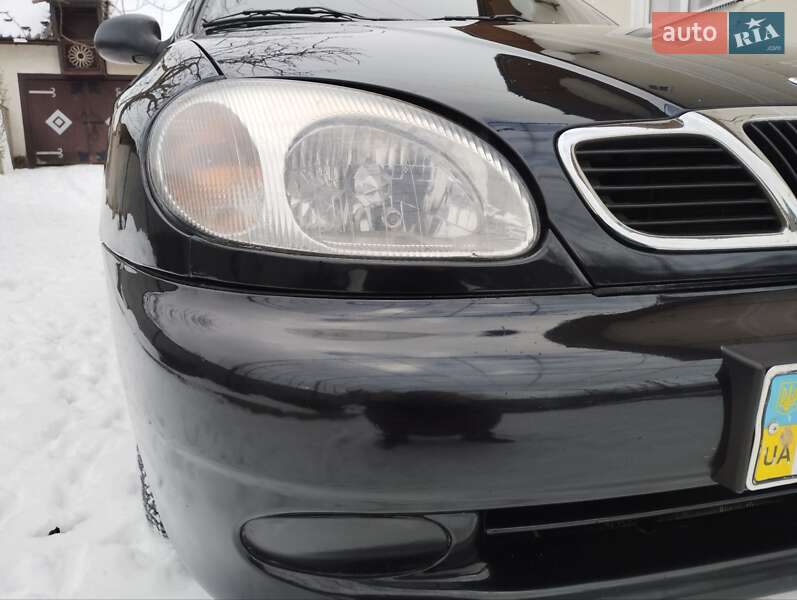 Седан Daewoo Lanos 2009 в Монастыриске