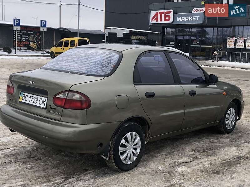 Седан Daewoo Lanos 2004 в Львове