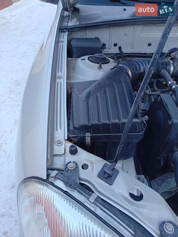 Седан Daewoo Lanos 2004 в Житомирі