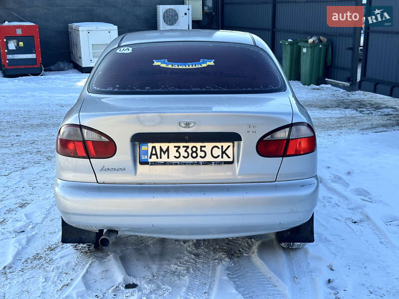 Седан Daewoo Lanos 2005 в Ровно