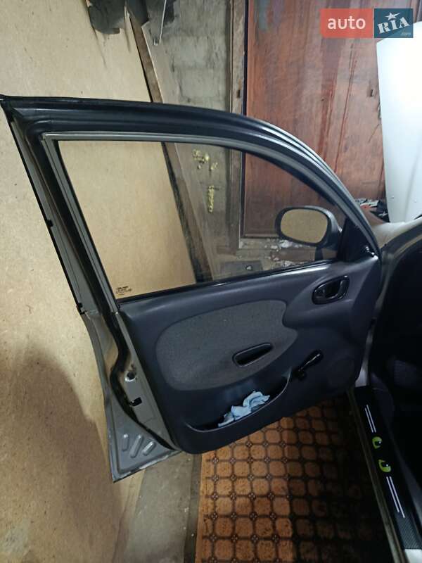 Седан Daewoo Lanos 2006 в Днепре