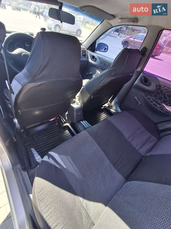 Седан Daewoo Lanos 2004 в Виннице