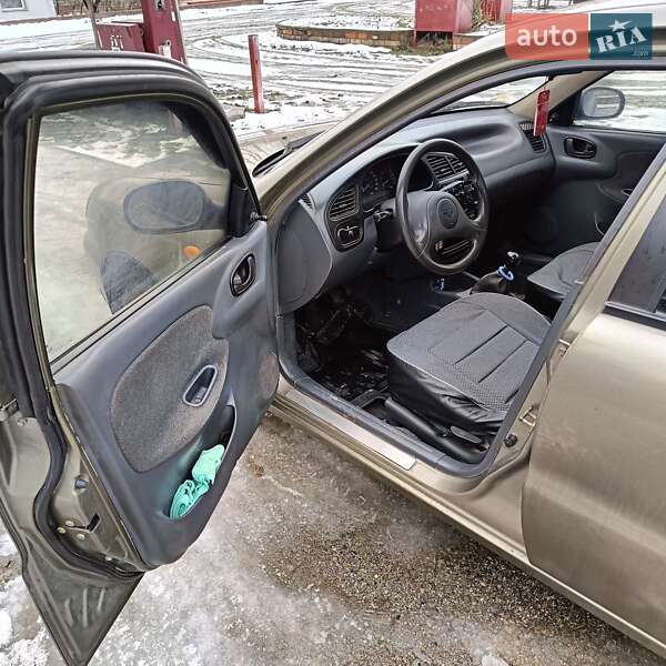 Седан Daewoo Lanos 2004 в Царичанке