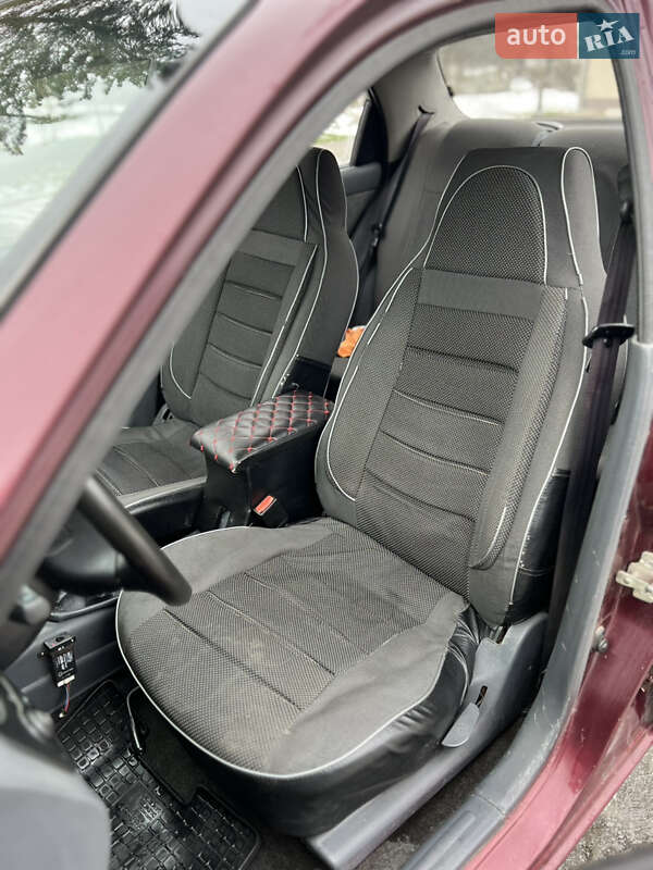 Седан Daewoo Lanos 2010 в Ивано-Франковске