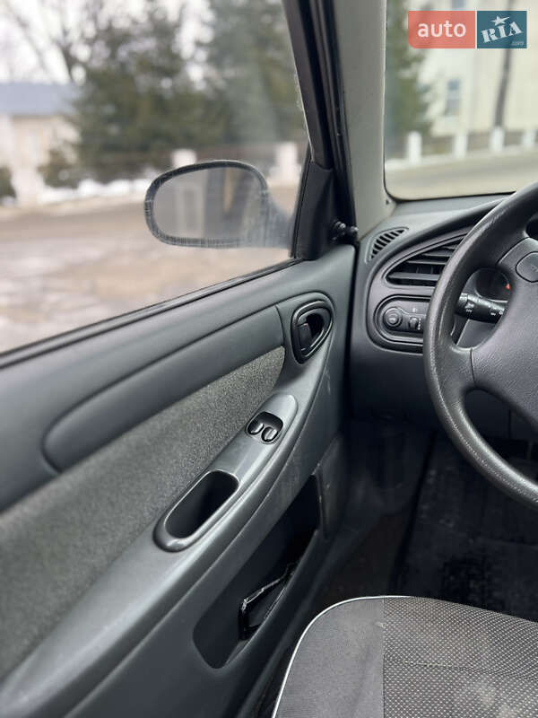 Седан Daewoo Lanos 2010 в Ивано-Франковске