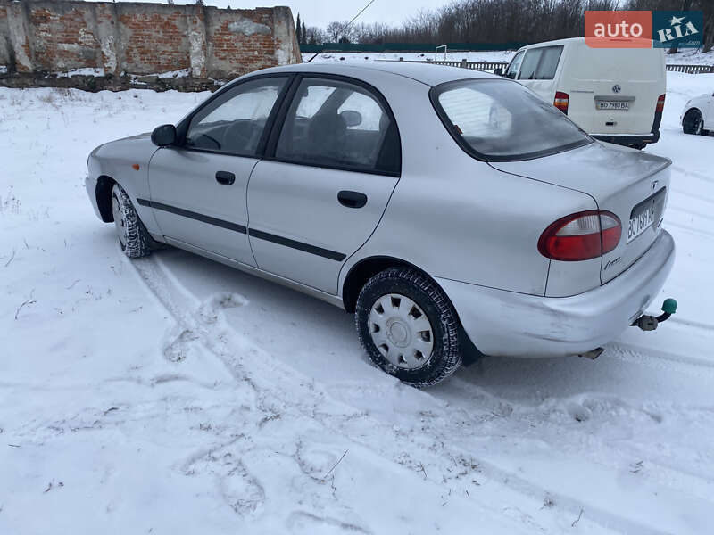Седан Daewoo Lanos 2003 в Бучаче