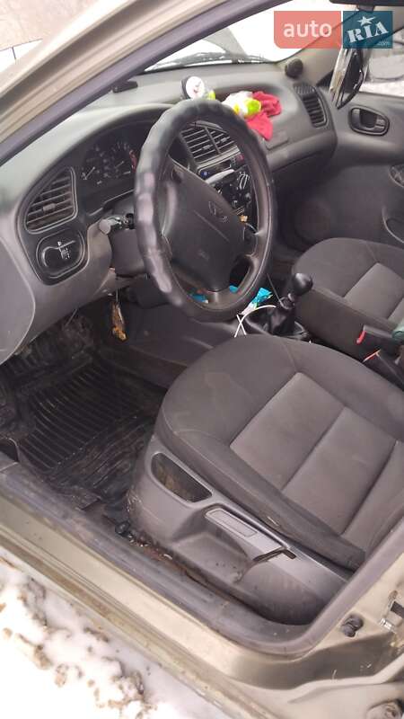 Седан Daewoo Lanos 2003 в Чугуеве