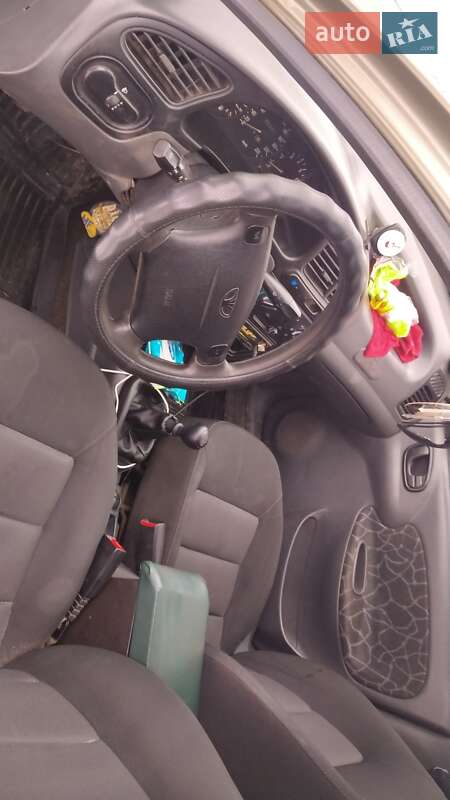 Седан Daewoo Lanos 2003 в Чугуеве