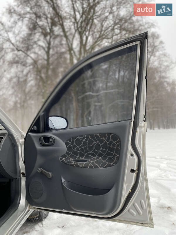 Седан Daewoo Lanos 2003 в Києві фото 19 Седан Daewoo Lanos 2003 в Києві