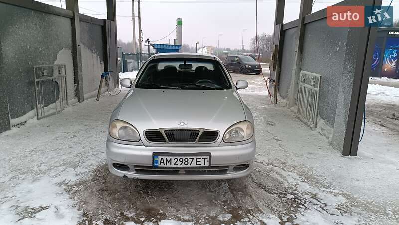 Седан Daewoo Lanos 2002 в Житомире
