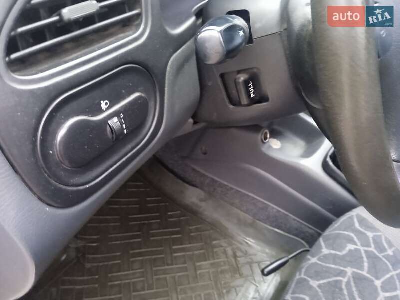 Седан Daewoo Lanos 2003 в Прилуках