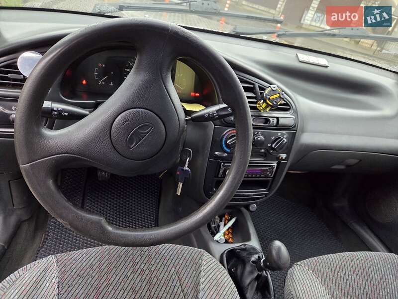 Седан Daewoo Lanos 1998 в Одессе