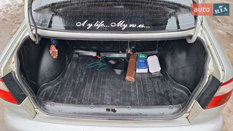 Седан Daewoo Lanos 2004 в Смеле